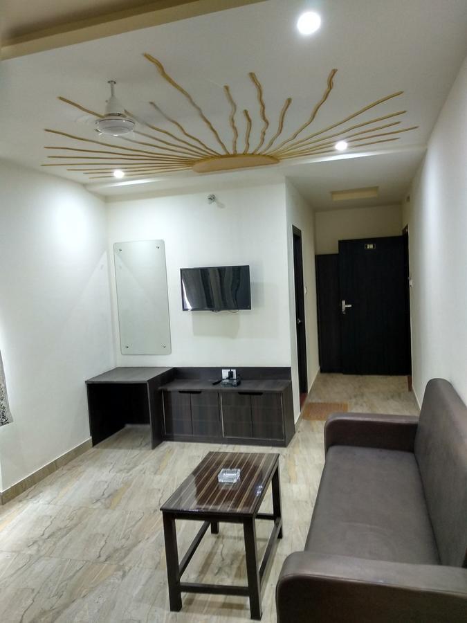 Oyo 60976 Hotel Shree Ji Morena Bagian luar foto