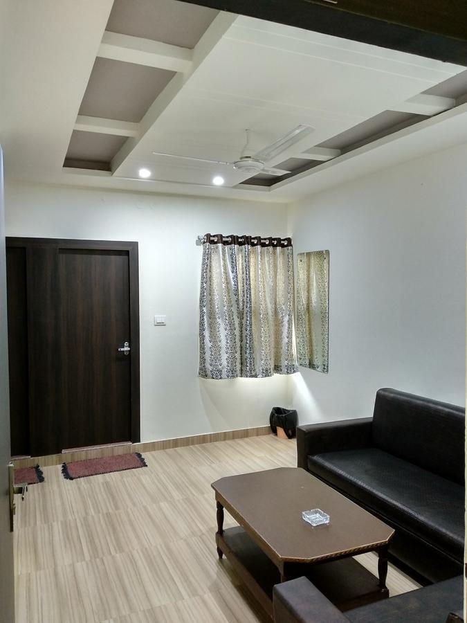 Oyo 60976 Hotel Shree Ji Morena Bagian luar foto